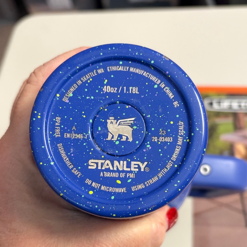 Stanley Blue Iris Speckled 40 oz Adventure Quencher Travel Mug with Handle - Picture 2 of 10